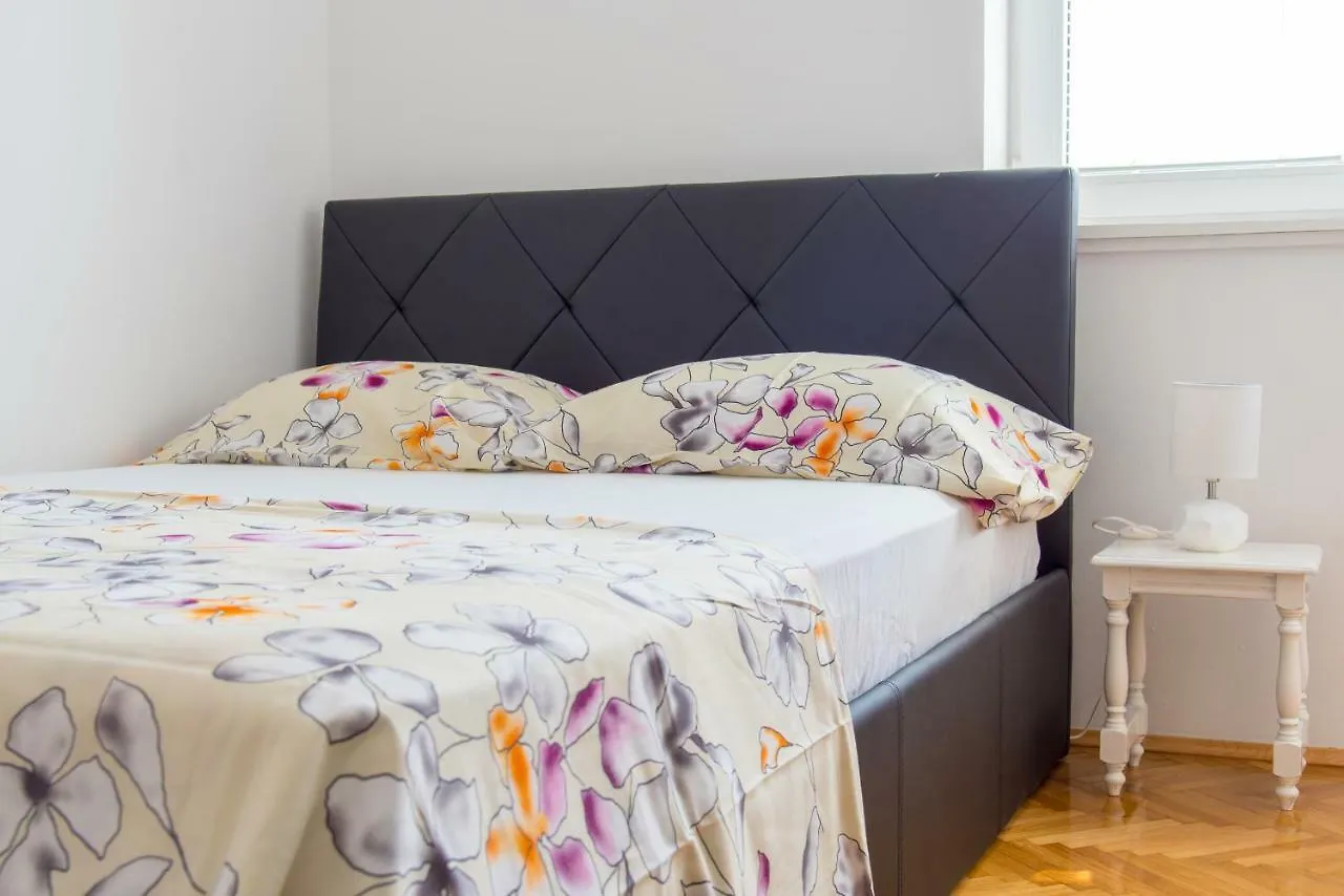 דירות Penthouse Zia ספליט